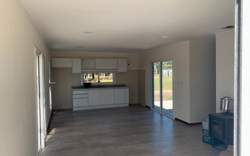 Hermosa casa a estrenar en «Altos Arrayanes»
