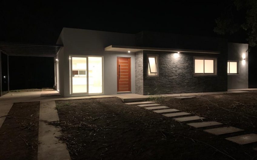 Hermosa casa a estrenar en «Altos Arrayanes»