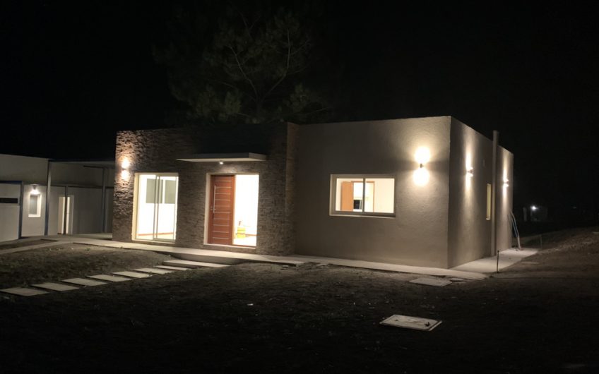 Casa a estrenar en «Altos Arrayanes»